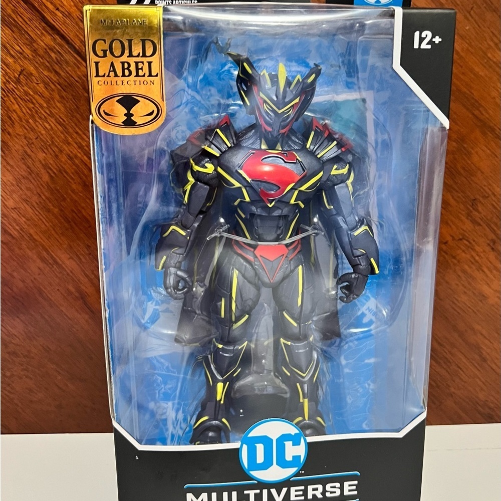 Mcfarlane Toys DC Multiverse Gold
Label Superman Factory Sealed
NIP